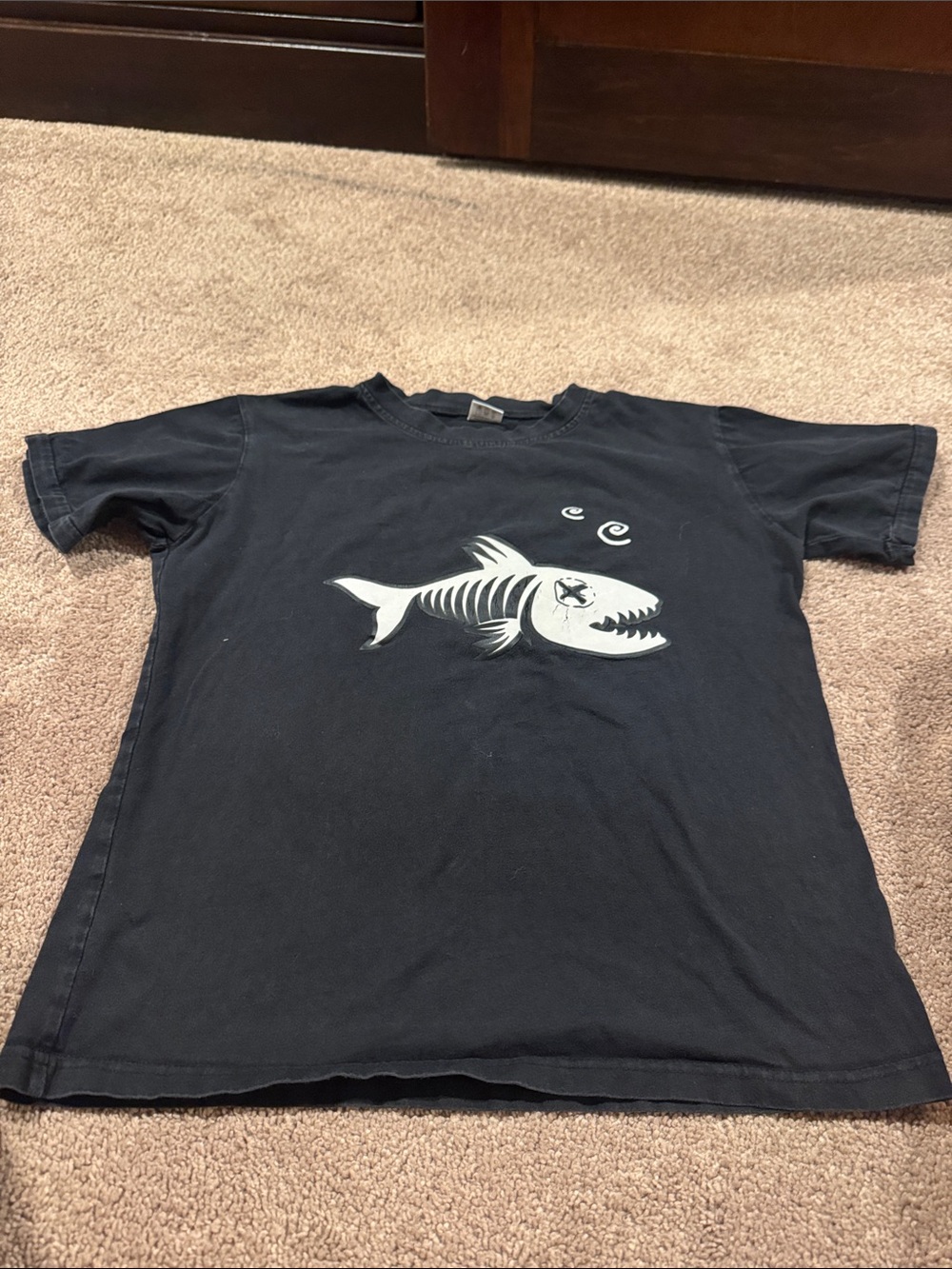 Black Fish Skeleton Graphic Tee - glow in dark